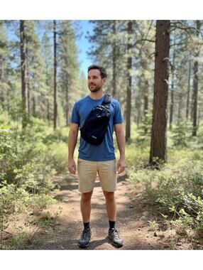 Excellent Condition Patagonia Ultralight Black Hole Sling Packable